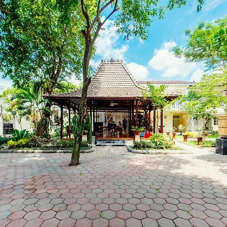 יוגיאקרטה Tirtodipuran Hotel By Natts Hospitality Indonesia מראה חיצוני תמונה