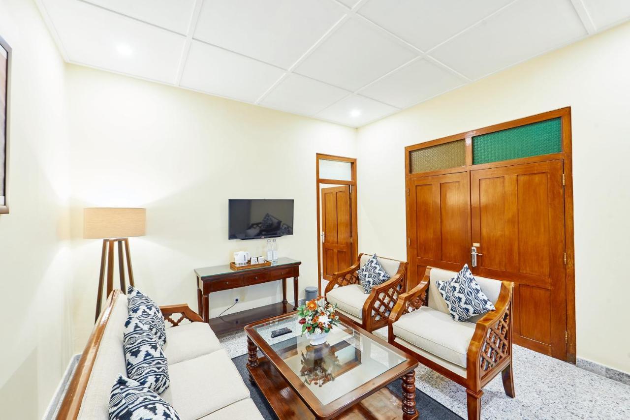 יוגיאקרטה Tirtodipuran Hotel By Natts Hospitality Indonesia מראה חיצוני תמונה