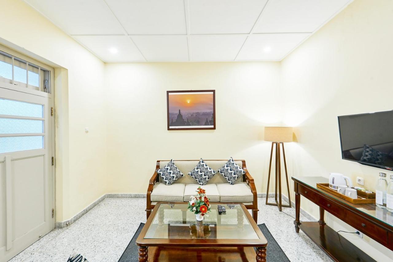 יוגיאקרטה Tirtodipuran Hotel By Natts Hospitality Indonesia מראה חיצוני תמונה